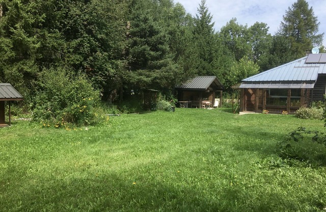 Chalet in the heart of the village - South-facing - 80 m2 - 4 p. Greenery, freshness, calm