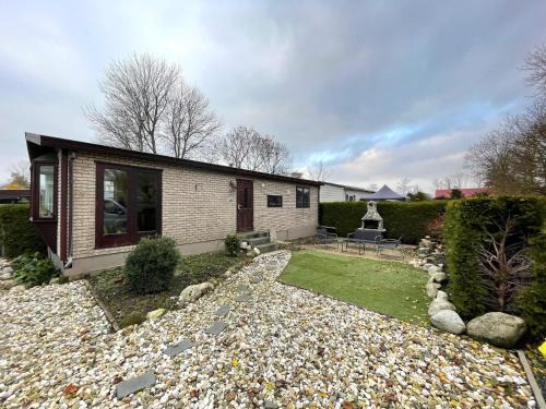 Chalet in Tzummarum near Frisian Countryside