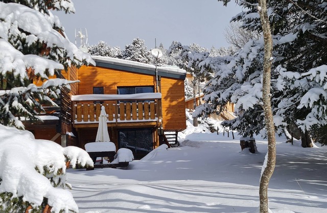Chalet "La Cora" 4 * at the foot of the slopes of Font Romeu-Pyrénées 2000