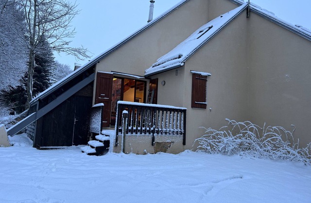 Chalet Laguiole Aubrac at the foot of the slopes