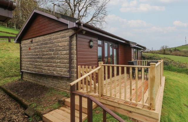 Chalet Log Cabin L15