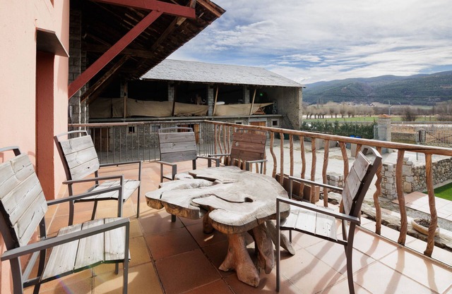 Chalet 'Masia D'en Cot' with Wi-Fi and Air Conditioning