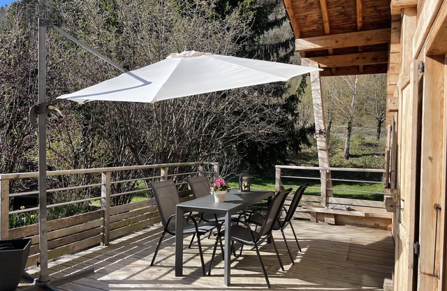 Chalet near hiking trails and Lake Annecy greenway
