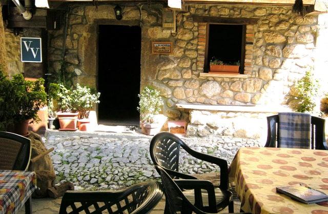 Chalet - Tanda, Ponga