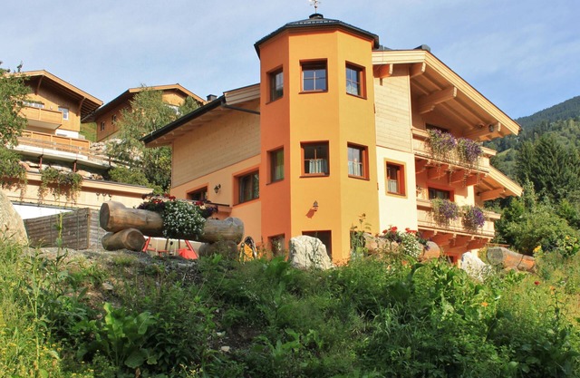 Chalet with sauna on the slopes