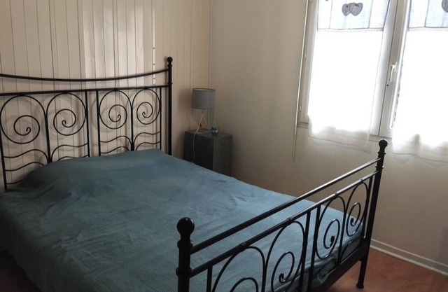 Chambre à la Campagne Avec Spa. Lacs, Randonnées, Villages Médiévaux Alentours