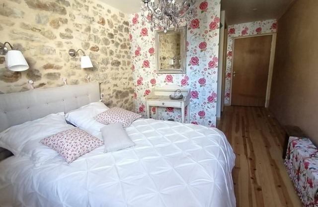 Chambre Achillée Dans le Charmant Village Gourmand de Saint Bonnet le Froid