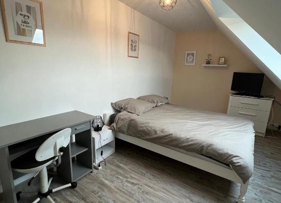 Chambre chez thomas