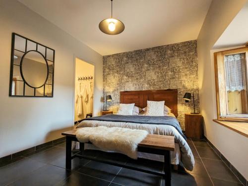 Chambre cosy avec bien-être, parking, wifi - Au cœur de l'Auvergne - FR-1-582-506