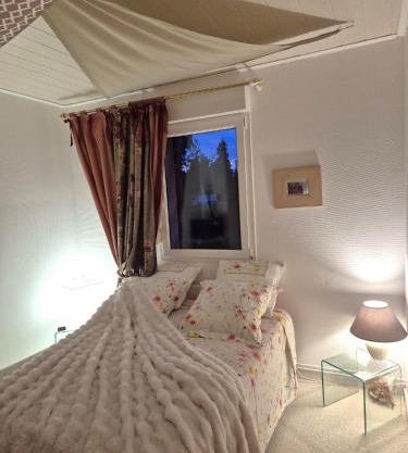 Chambre d'hôtes de charme avec piscine terrasse et vue sur les prairies
