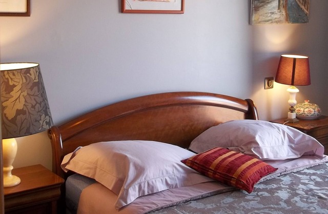 CHAMBRE D'HOTE DE LUXE private heated pool shower room and terrace garden