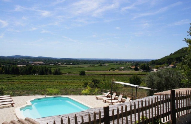 Chambre D'hotes Lavendel is a family room, two rooms and a bathroom.