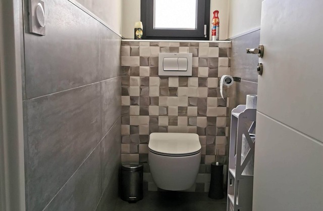 Chambre Tout Confort, Salle D'eau et Toilettes Séparées 60 la Nuit
