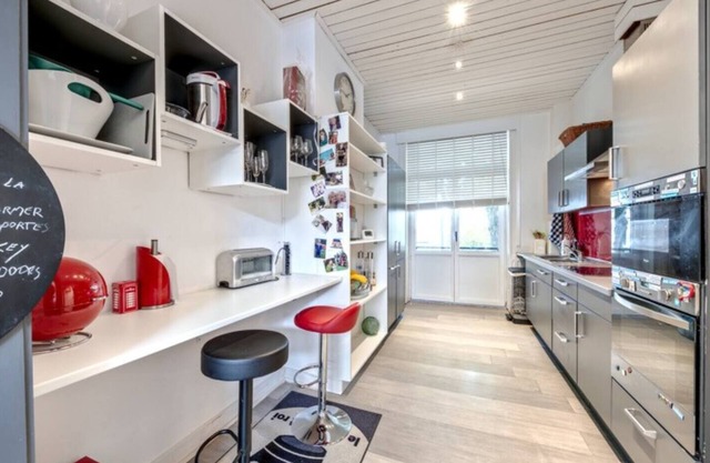 Chambres à Louer Dans une Magnifique Maison à Uccle, Très Bien Située
