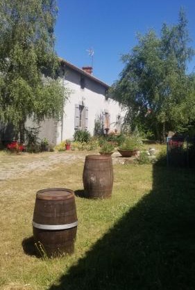 Chambres et gîte dans un lieu calme et champêtre Gourgé Les Grippeaux proche Parthenay