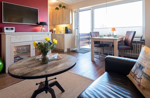 Charming 2-room apartment with far-reaching views on approx. 34 m² living space, for 2 persons.