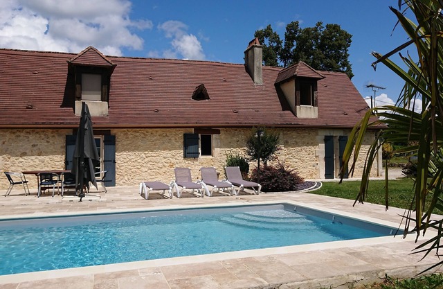 Charming Périgourdine with swimming pool and fully air-conditioned WIFI