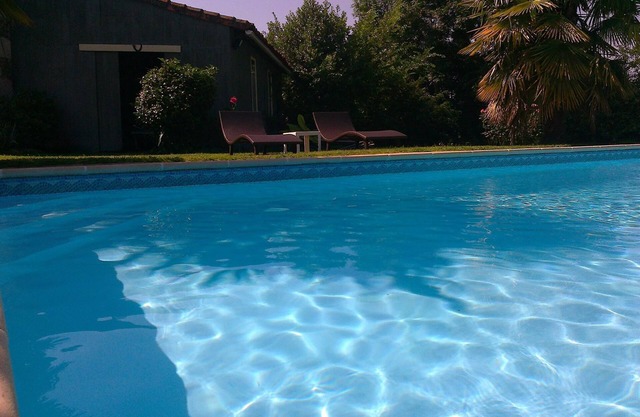 Charming rural cottage with private heated pool