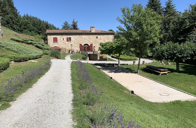 Character stone house in a park of 5 Ha offering 15 beds and more