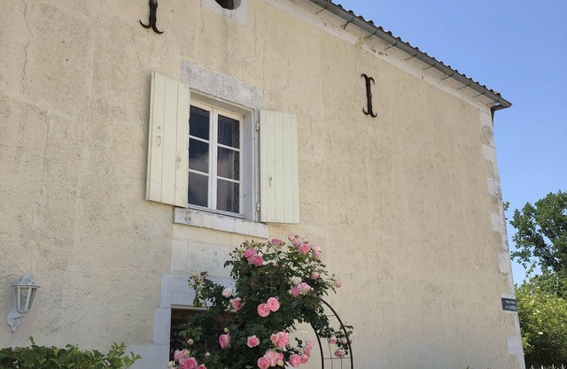 Character house in the Marais Poitevin 35 km from La Rochelle
