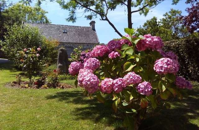 character cottage locronan Finistere