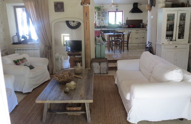 Character country house with 7.50 x 3.50 above-ground pool