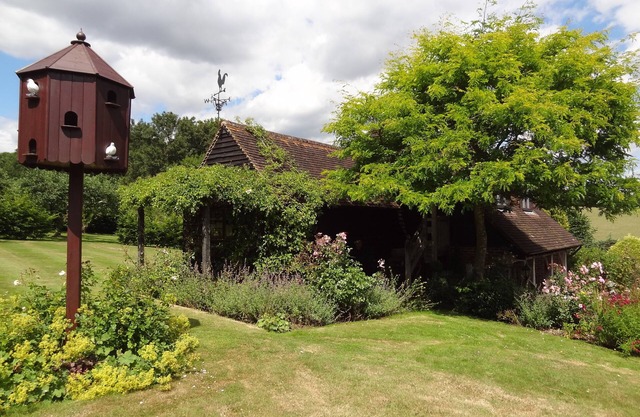 Character Country Retreat with no contact check in/out, in historic 1066 country