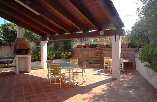 Character house with large terraces. Close to beaches.