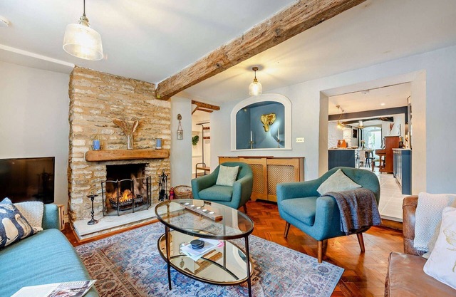 Characterful family friendly Cottage - Elephant Cottage