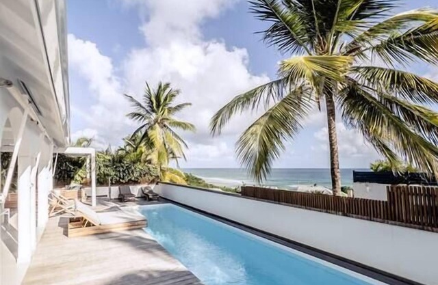 Charles - Luxury Villa, beach, 2 swimming pools, sea view