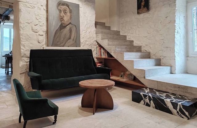 Charm and comfort - Renovated house with swimming pool -