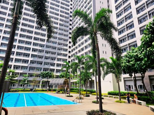Charm's City Escape at Grace Residences