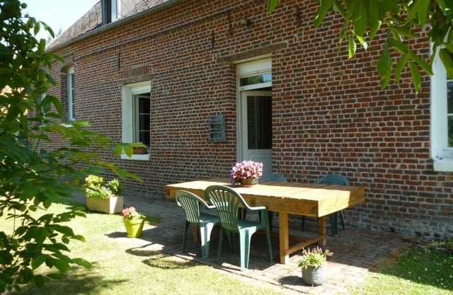 Charmant appartement à la ferme, 2 chambres, Wi-Fi, proche Auxi-le-Château - FR-1-376-28
