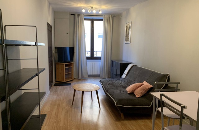 Charmant Studio 1 ou 2 Personnes à Deux pas des Thermes