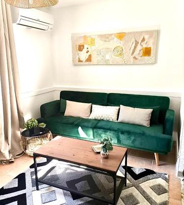 Charmant Studio