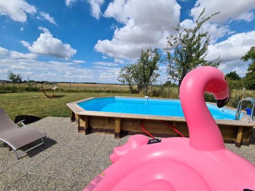 Charmante Longère avec Terrasse et Piscine Chauffée, proche châteaux et zoo, en pleine nature - FR-1-591-240