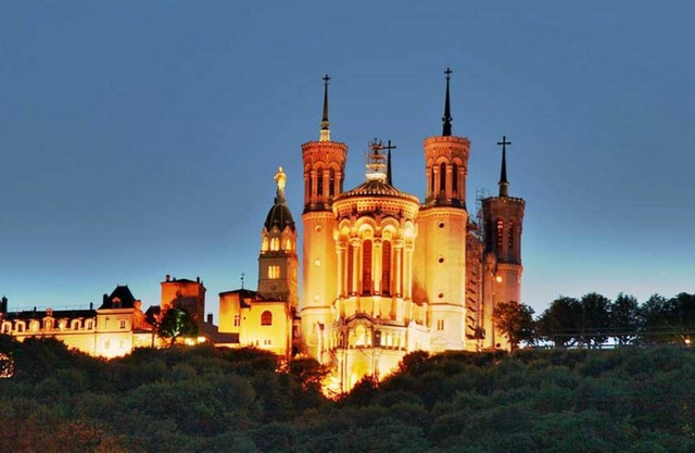 Charmante Maison Bron Eglise