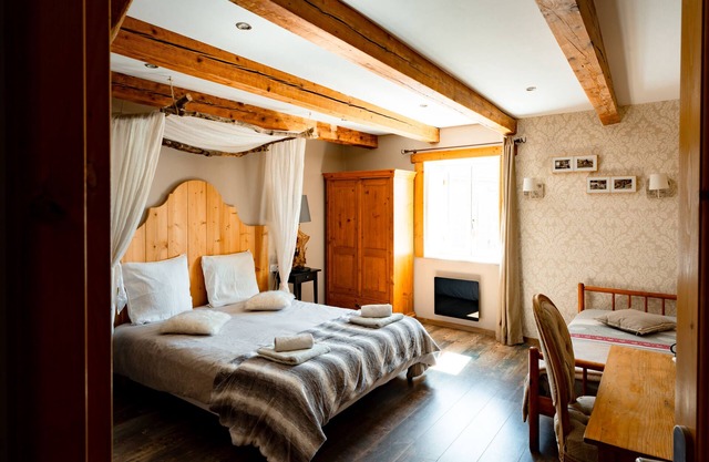 Charming guest rooms (up to 3 people)