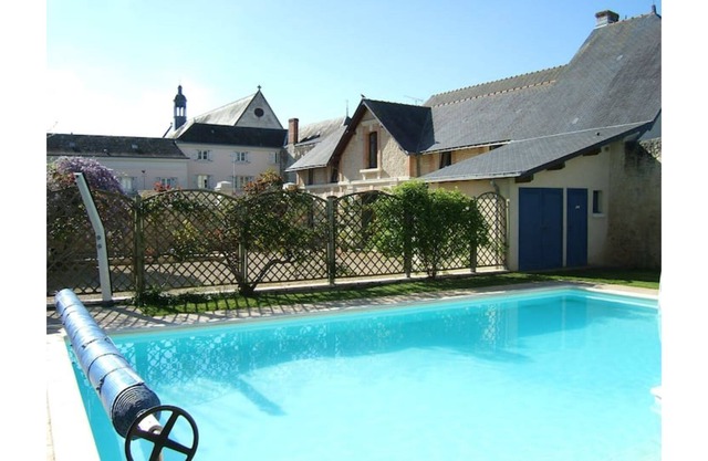Charming 1 bedroom cottage on Montreuil Bellay property