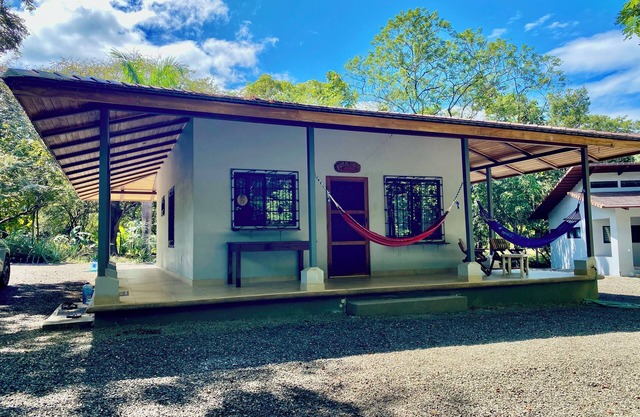 Charming 1-bedroom house in beautiful Avellanas Beach
