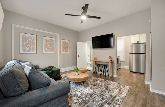 Charming 1-bedroom apartment in downtown Fort Wayne