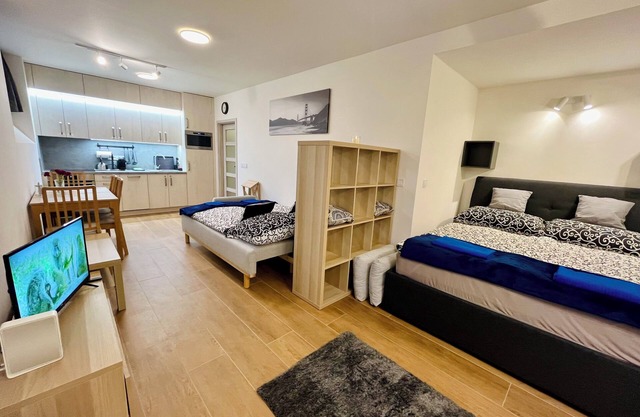 Charming 1-bedroom apartment in brilliant Hlavní město Praha with WiFi