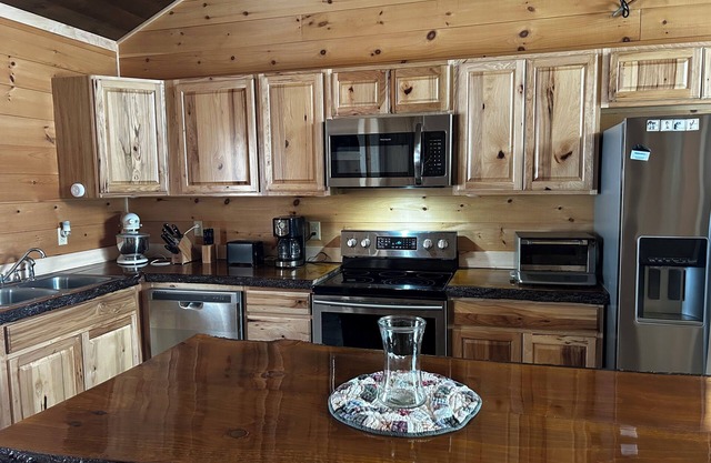 Charming 1-bedroom apartment in Lake Titus