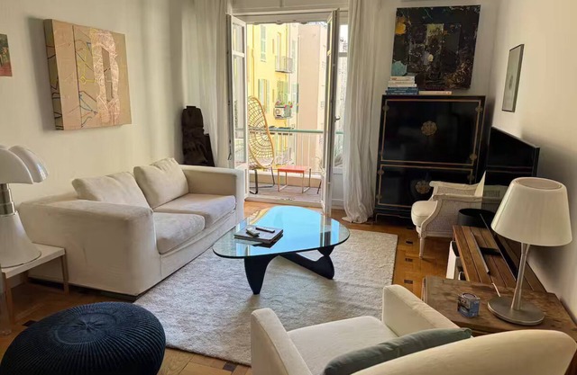 Charming 1-bedroom apartment in tranquil Nice with WiFi, AC