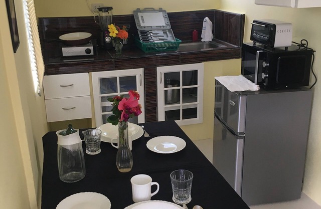 Charming 1-bedroom house with AC, WiFi in delightful Zamboanguita.