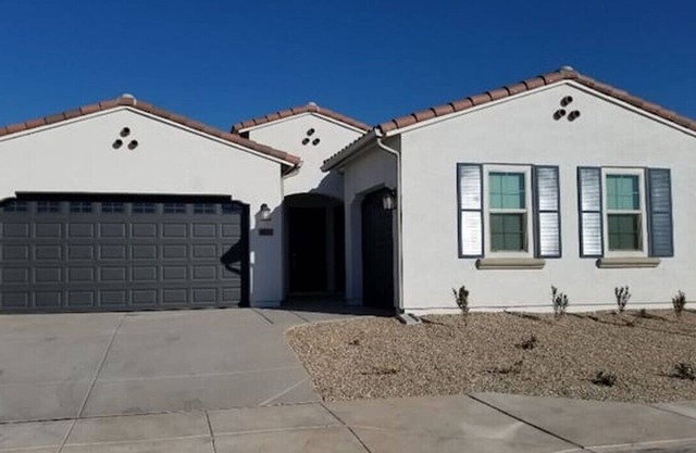 Charming 1-BR with Nearby Restaurants, Trails, Sports, Movie & Activities