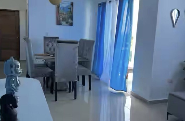 Charming 2-bedroom apartment in brilliant Santo Domingo Este with AC, WiFi