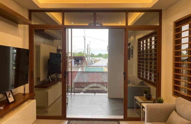 Charming 2-BR House in San Jose Del Monte w/WiFi, 3 split-type ACs, & Netflix