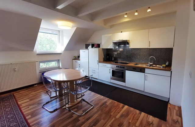 Charming 2-bedroom apartment with WiFi, AC in Heidelberg