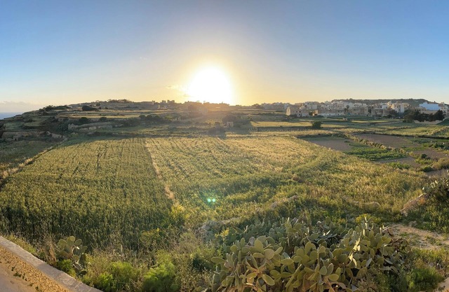 Charming 2-bedroom apartment with Valley Views in Kerċem